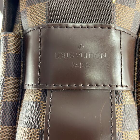 LOUIS VUITTON Damier Ebene Naviglio Messenger Bag - Picture 11 of 14